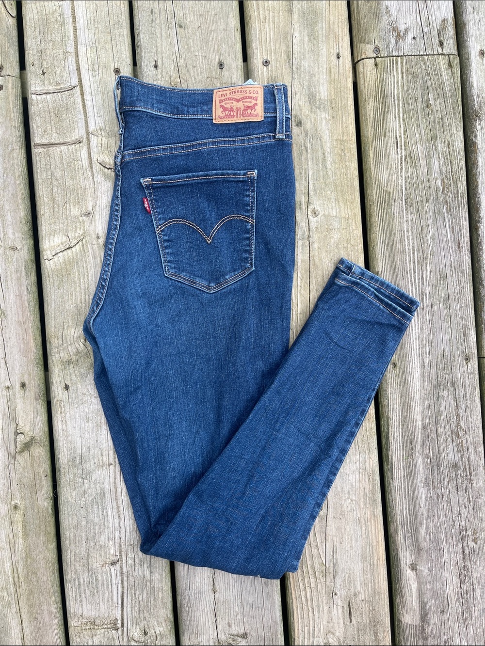 Levi's 720 High Rise Super Skinny Distressed Jeans Size 31